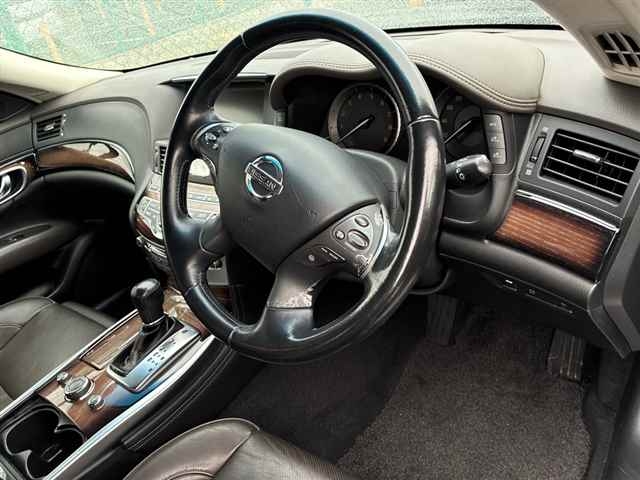 NISSAN FUGA