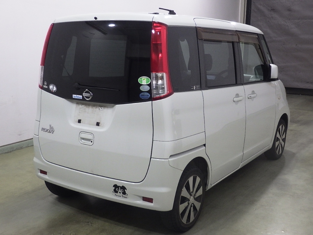 NISSAN ROOX