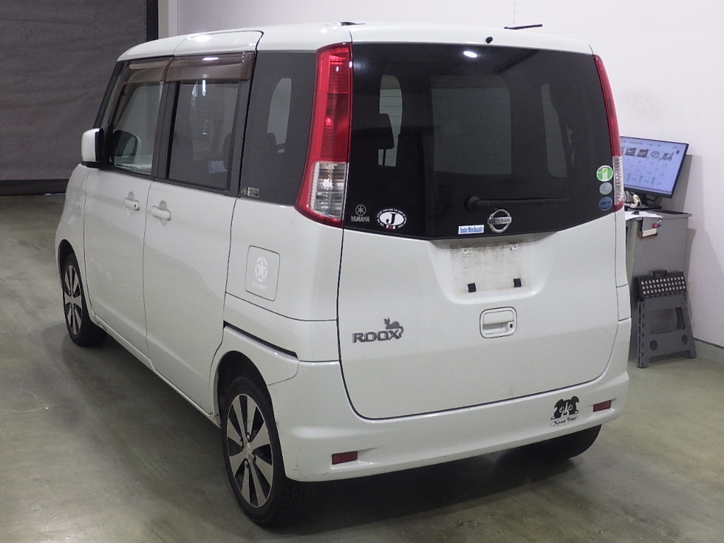 NISSAN ROOX