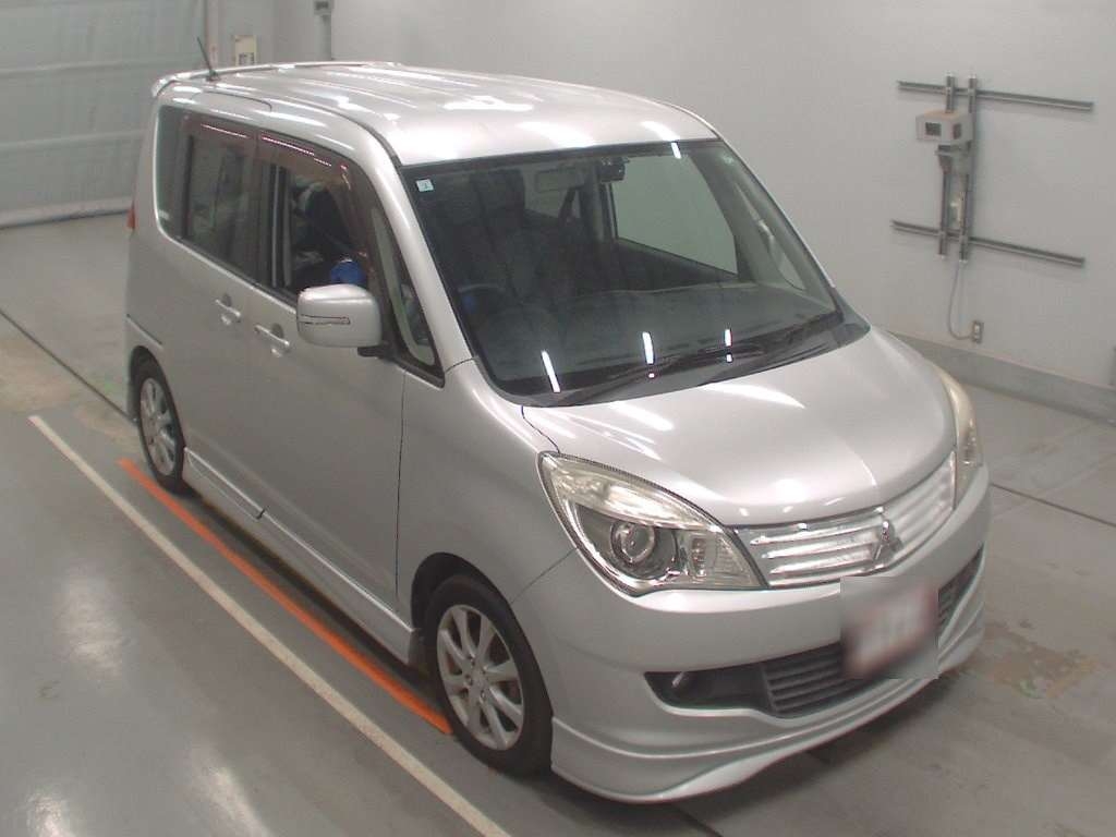MITSUBISHI DELICA D:2