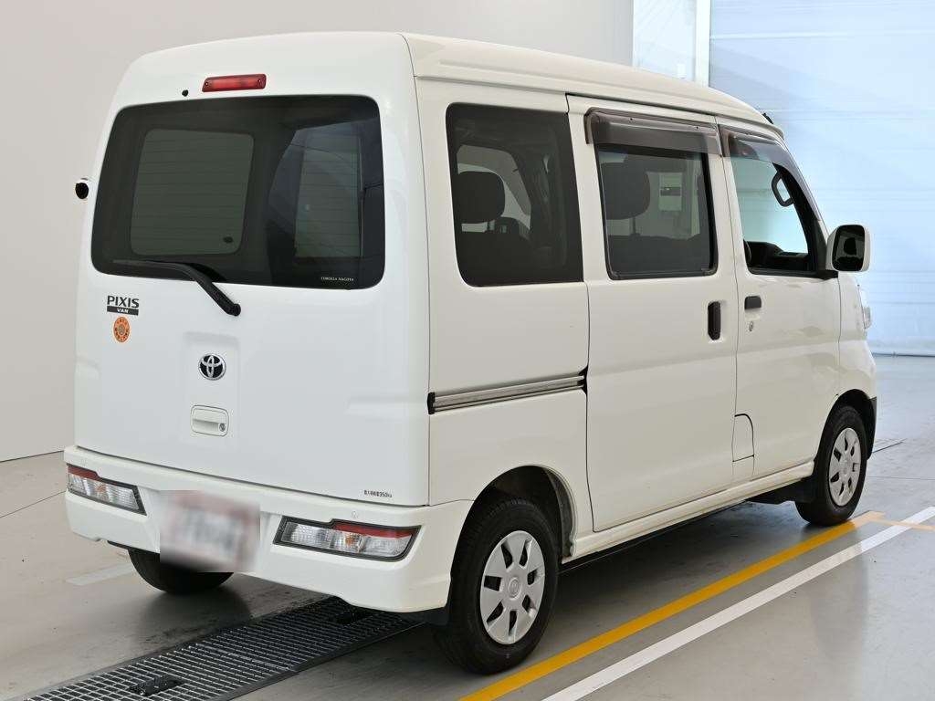 TOYOTA PIXIS VAN
