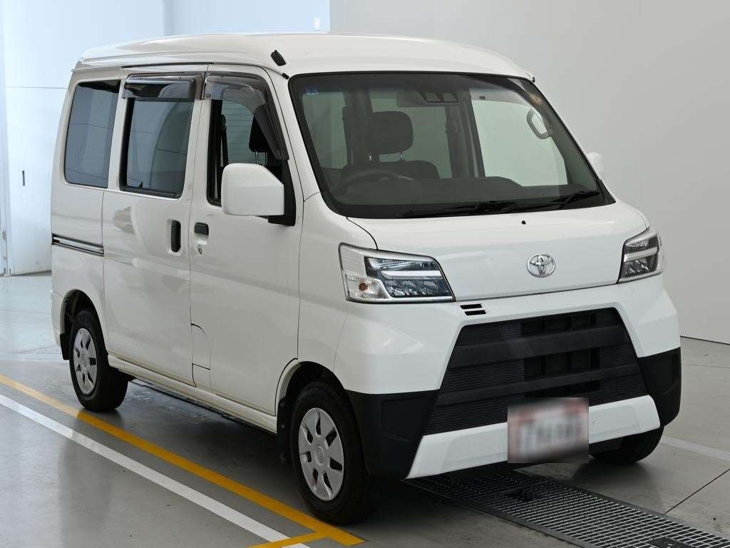 TOYOTA PIXIS VAN