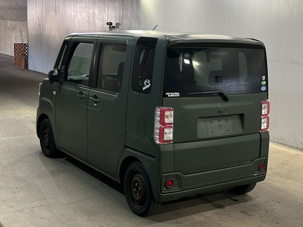 DAIHATSU WAKE