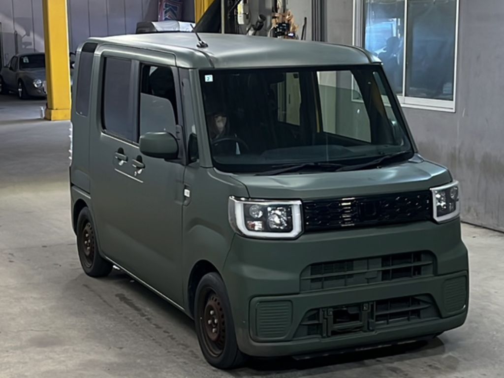 DAIHATSU WAKE