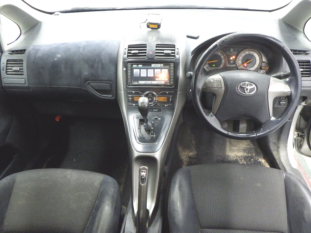 TOYOTA BLADE