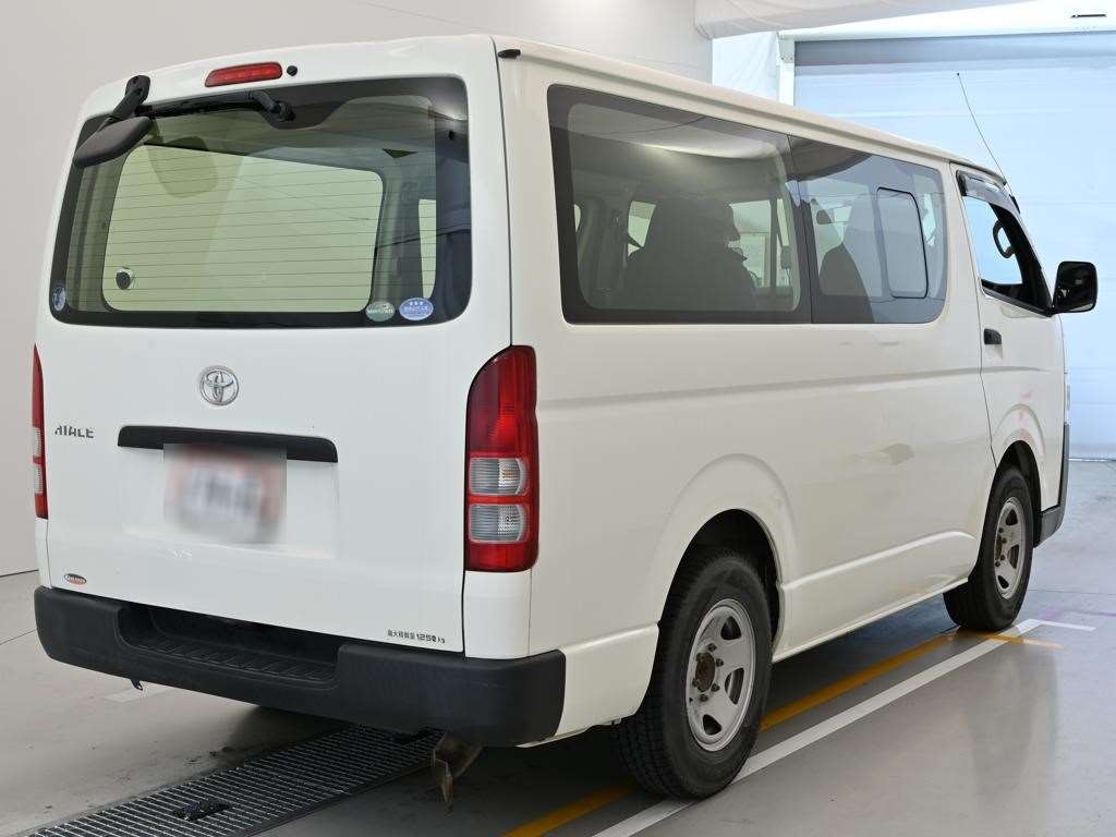 TOYOTA REGIUS ACE