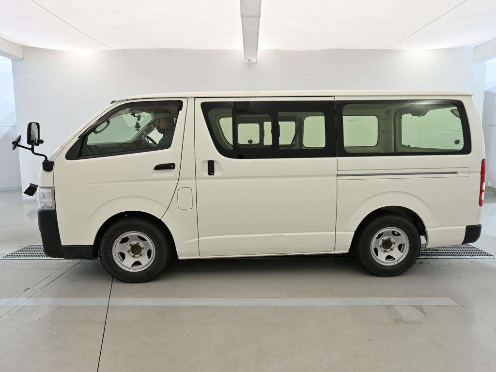 TOYOTA REGIUS ACE