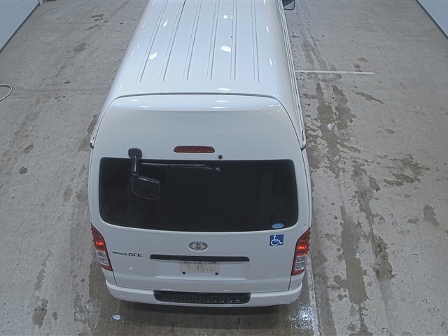 TOYOTA REGIUS ACE