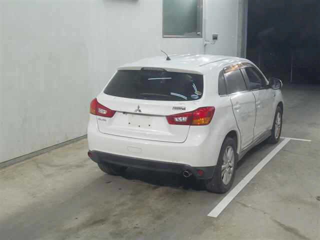 MITSUBISHI RVR