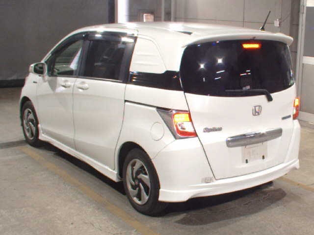 HONDA FREED SPIKE