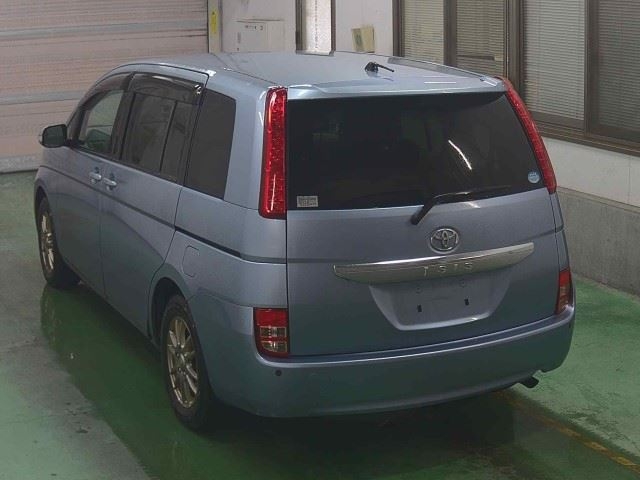 TOYOTA ISIS