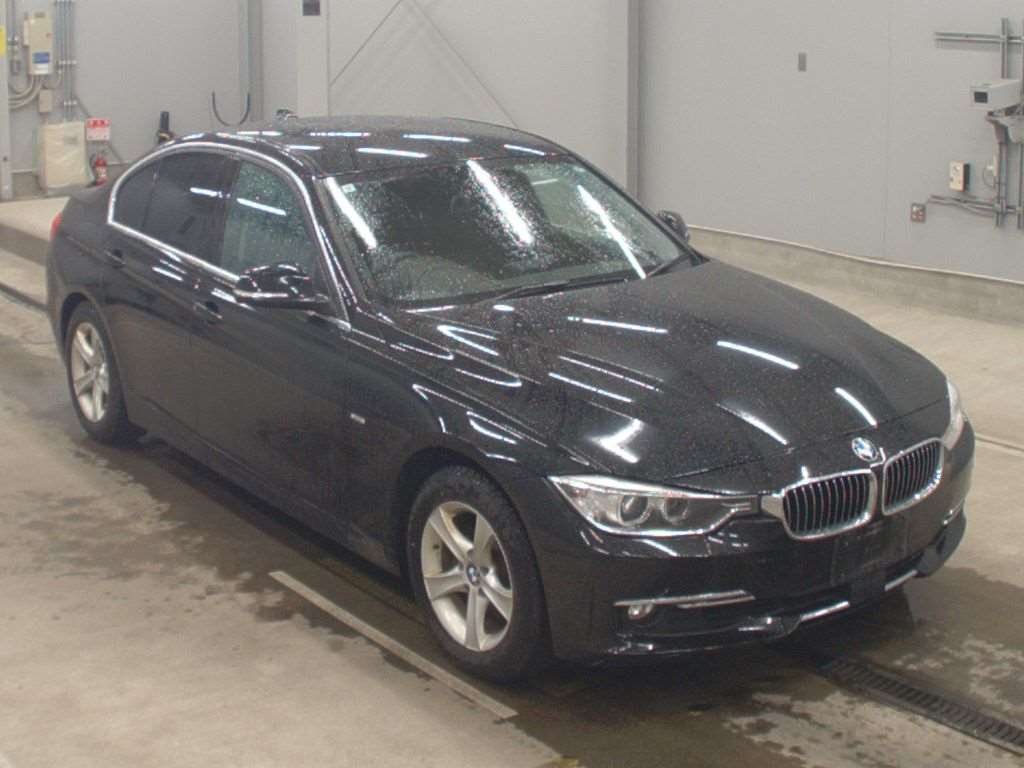 BMW 3-SERIES