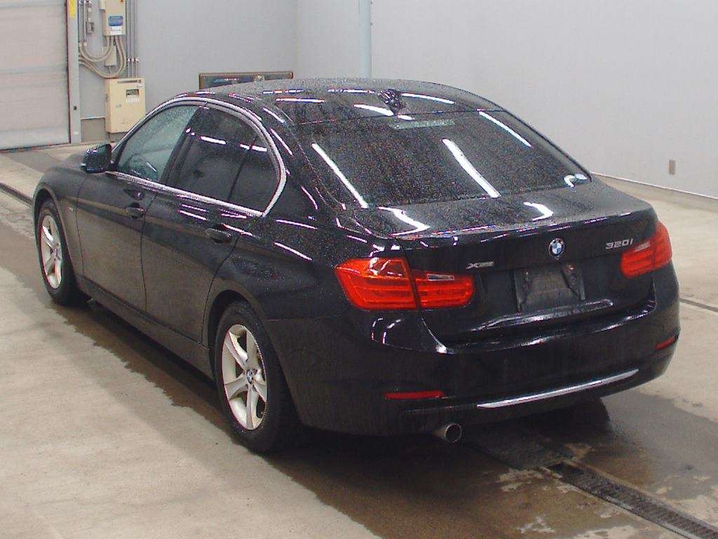 BMW 3-SERIES