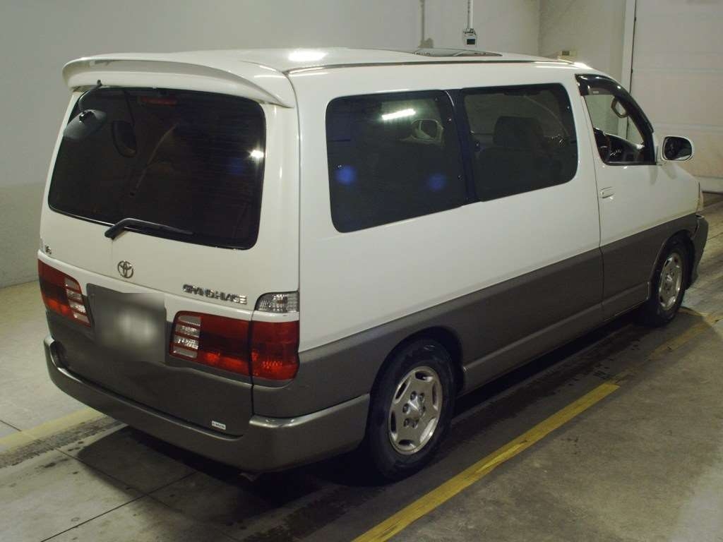 TOYOTA GRAND HIACE