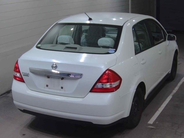 NISSAN TIIDA LATIO