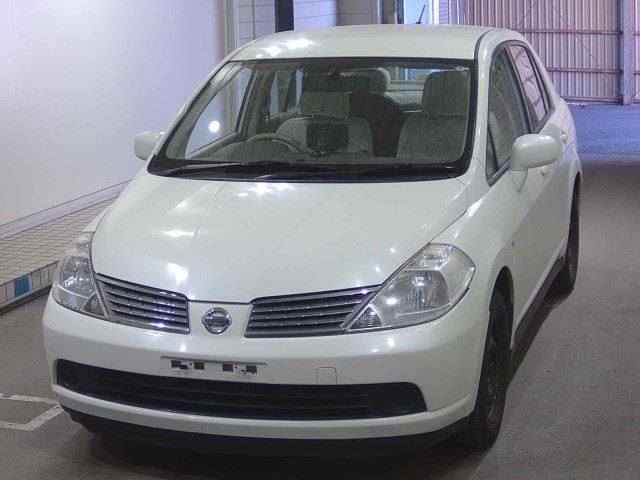 NISSAN TIIDA LATIO