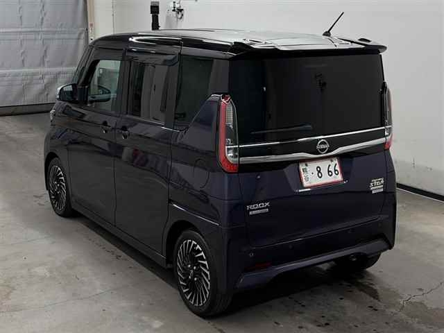 NISSAN ROOX