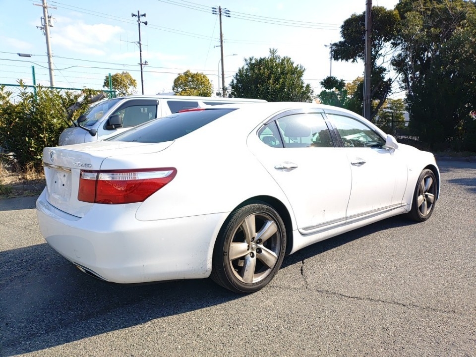 LEXUS LS460