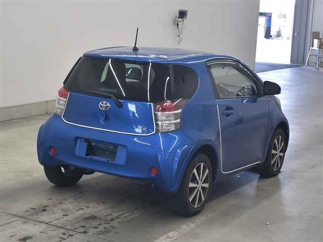 TOYOTA IQ