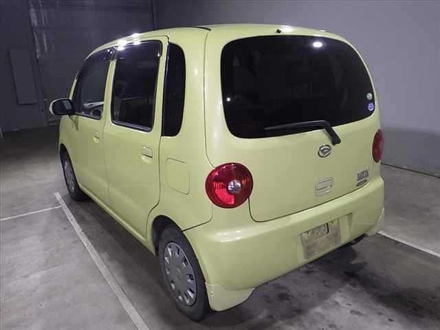 DAIHATSU MOVE LATTE