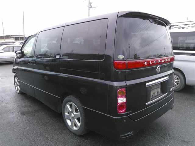 NISSAN ELGRAND