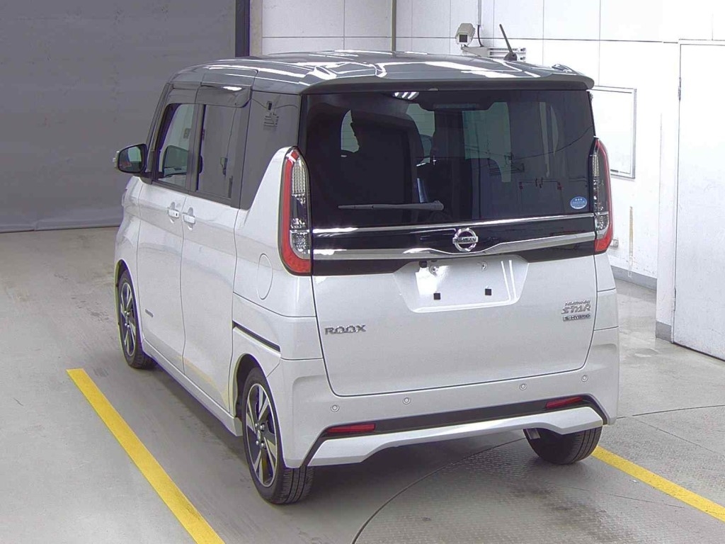 NISSAN ROOX
