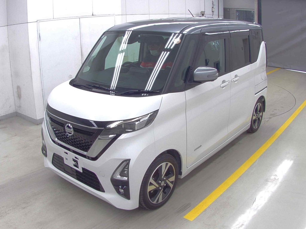 NISSAN ROOX