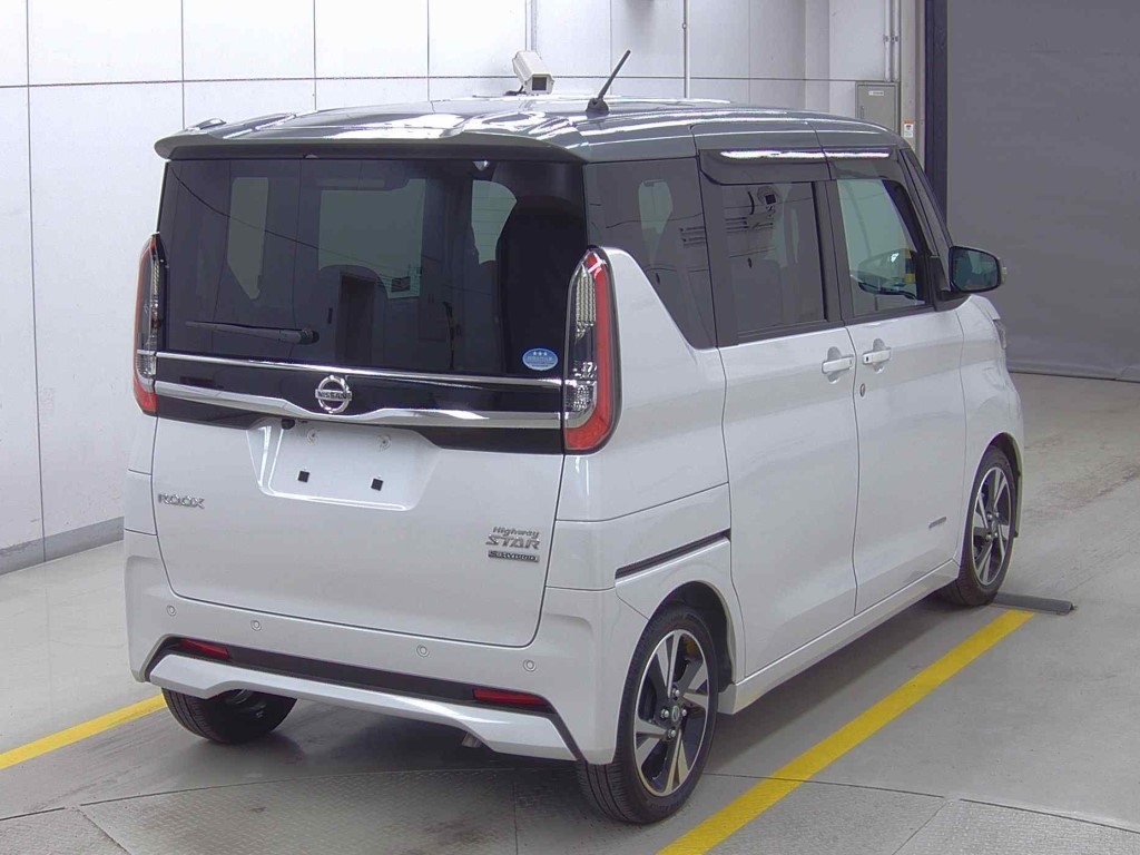 NISSAN ROOX
