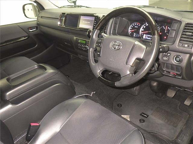 TOYOTA REGIUS ACE