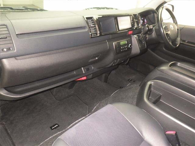TOYOTA REGIUS ACE