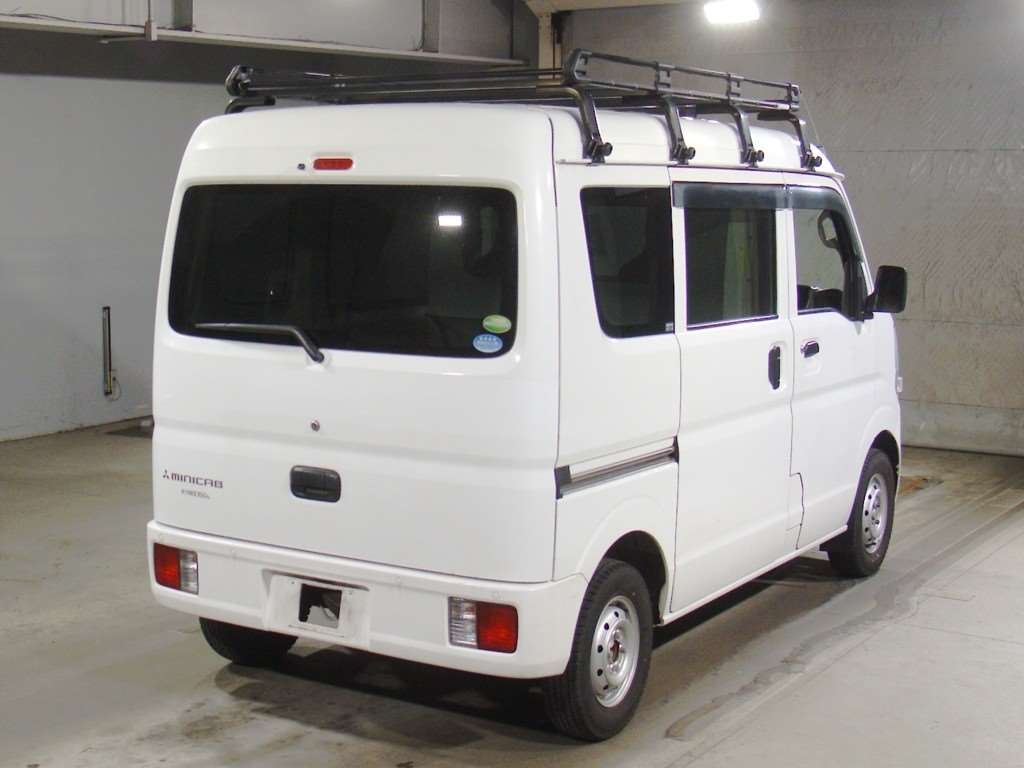 MITSUBISHI MINICAB