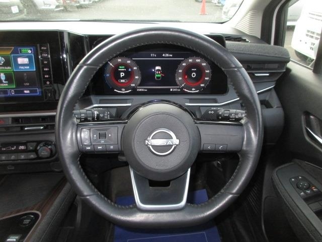 NISSAN AURA