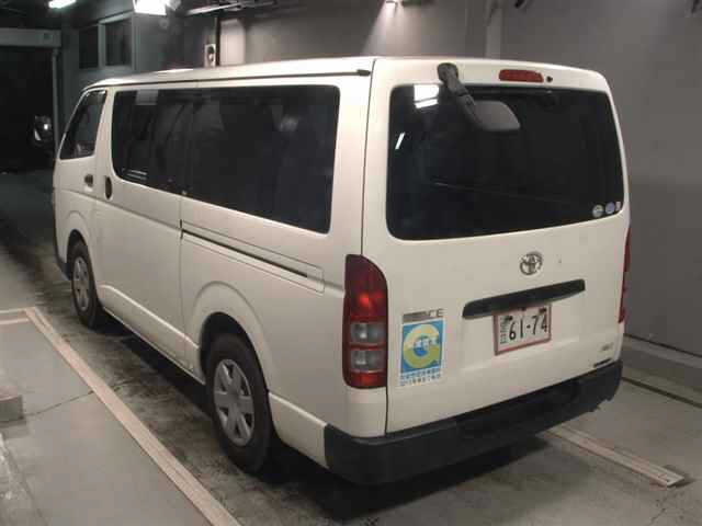 TOYOTA REGIUS ACE