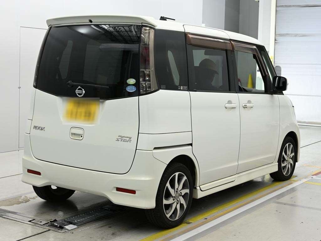 NISSAN ROOX