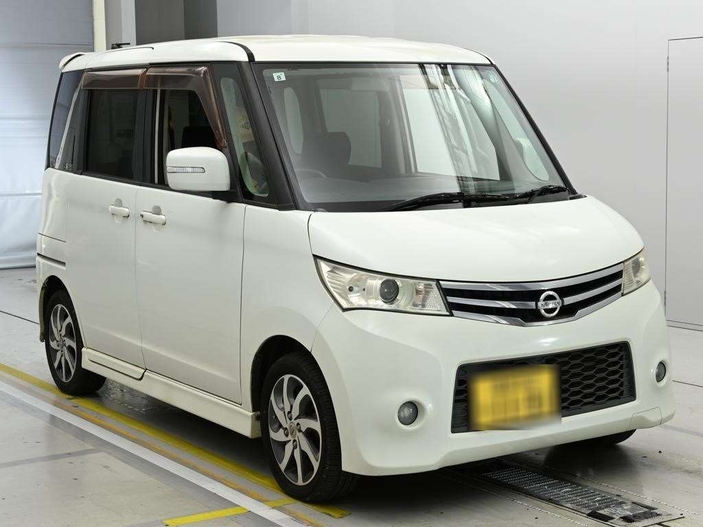 NISSAN ROOX