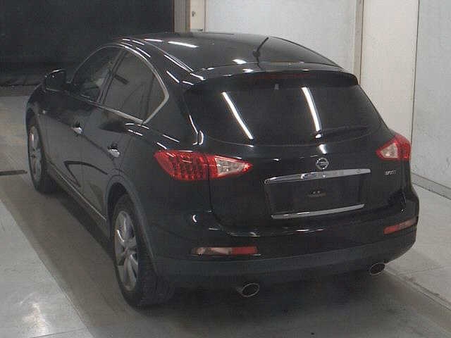 NISSAN SKYLINE CROSSOVER