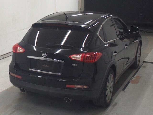 NISSAN SKYLINE CROSSOVER