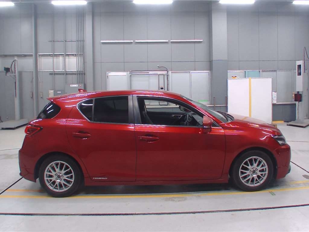 LEXUS CT200H