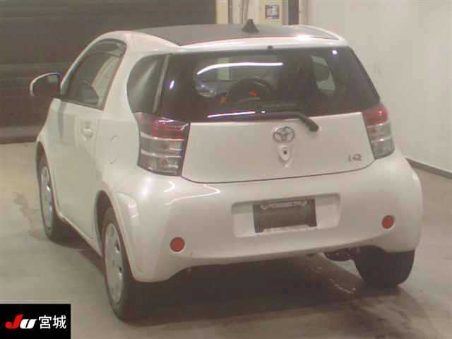 TOYOTA IQ