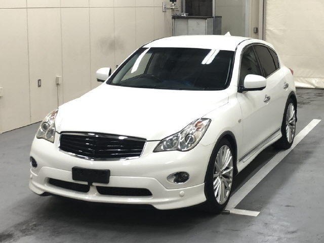 NISSAN SKYLINE CROSSOVER