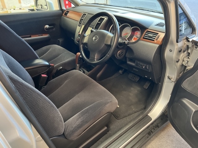 NISSAN TIIDA LATIO