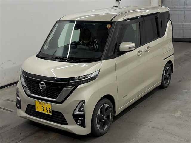 NISSAN ROOX