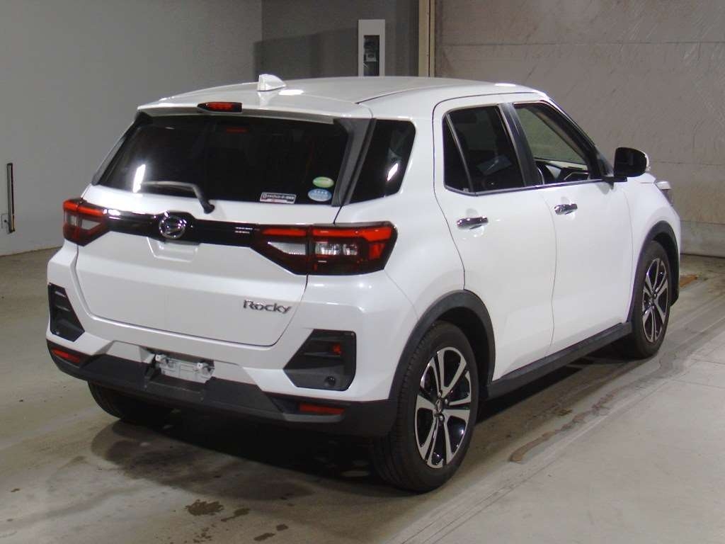 DAIHATSU ROCKY