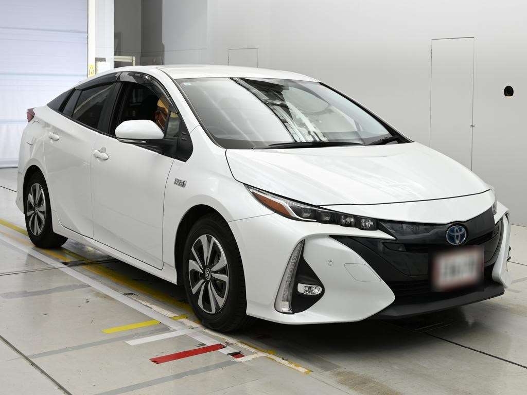TOYOTA PRIUS PHV