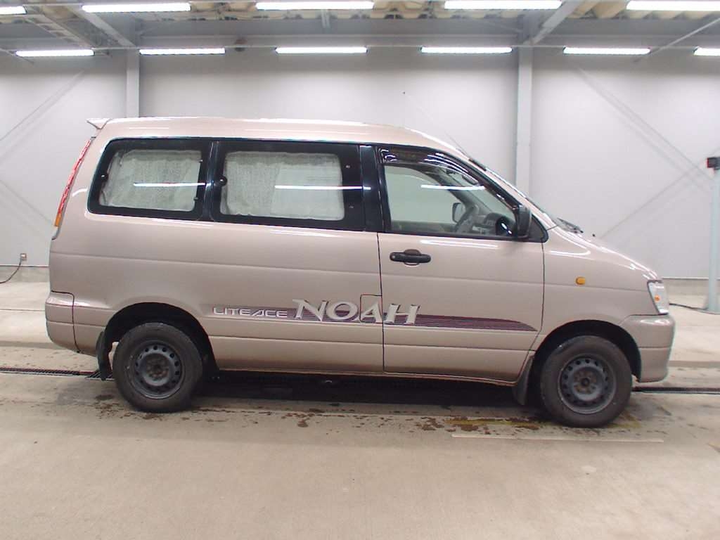 TOYOTA LITE ACE NOAH