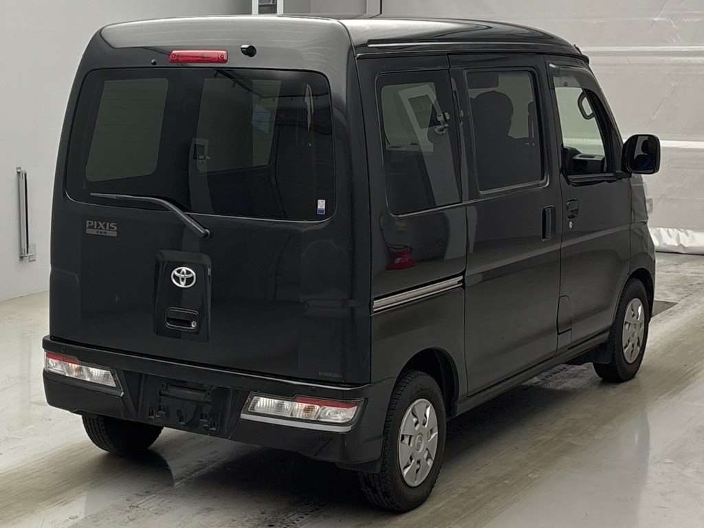 TOYOTA PIXIS VAN