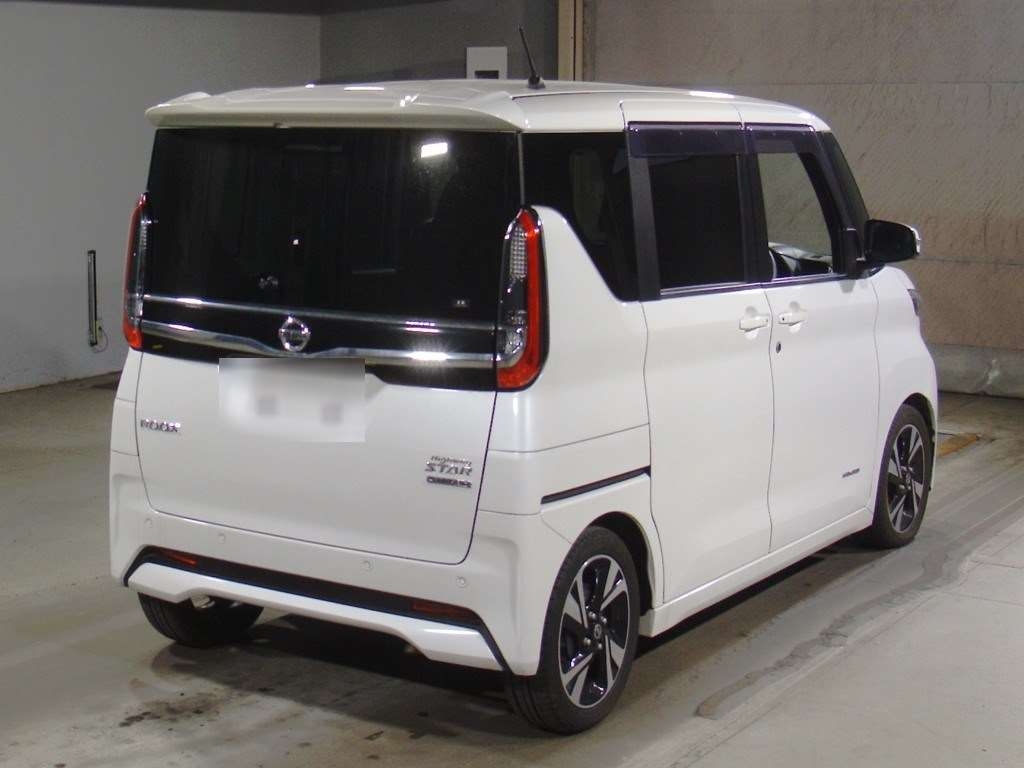 NISSAN ROOX