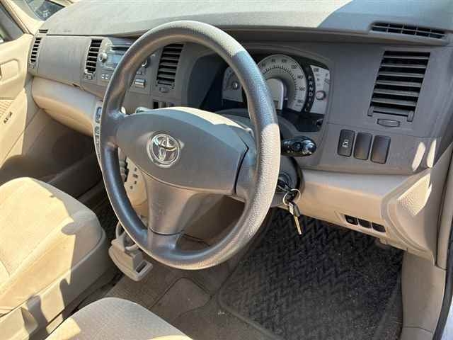 TOYOTA ISIS