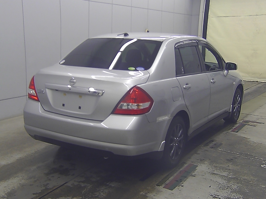 NISSAN TIIDA LATIO