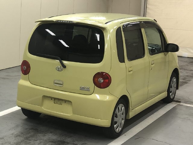 DAIHATSU MOVE LATTE